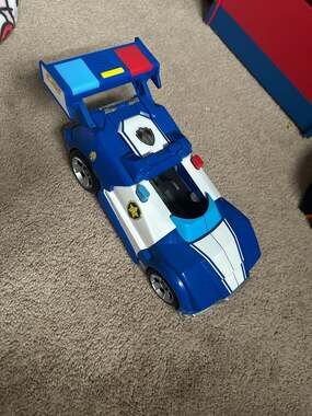 PAW Patrol: The Movie Chase Transforming City Cruiser 2-in-1 Police Car Toy